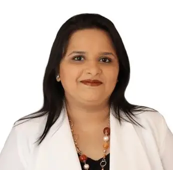 Picture of Dr Shefali Trasi, IndiCure's best dermatologist in India
